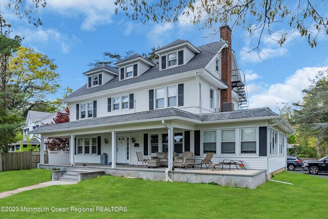 Building Photo - 309 Cedar Ave