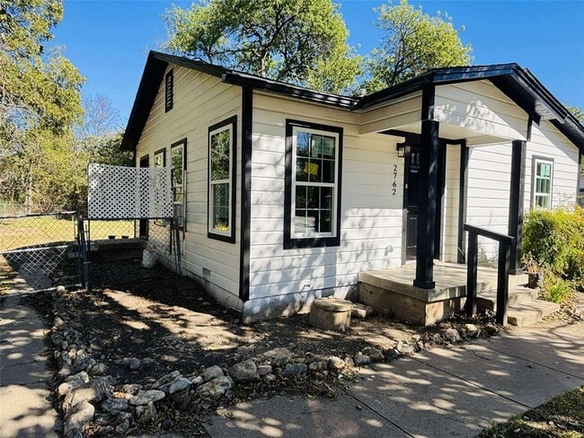 Building Photo - 2762 Beverly Hills Dr