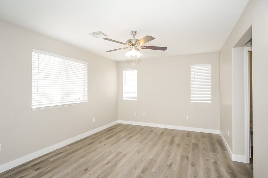 Building Photo - 9328 Malaya Garnet Ct