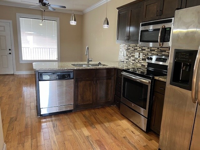 Building Photo - 201 Wall St