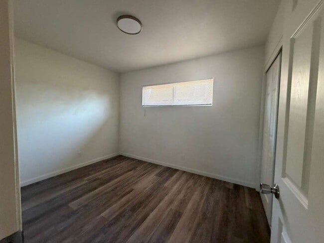 Building Photo - 427 N Orange Ave