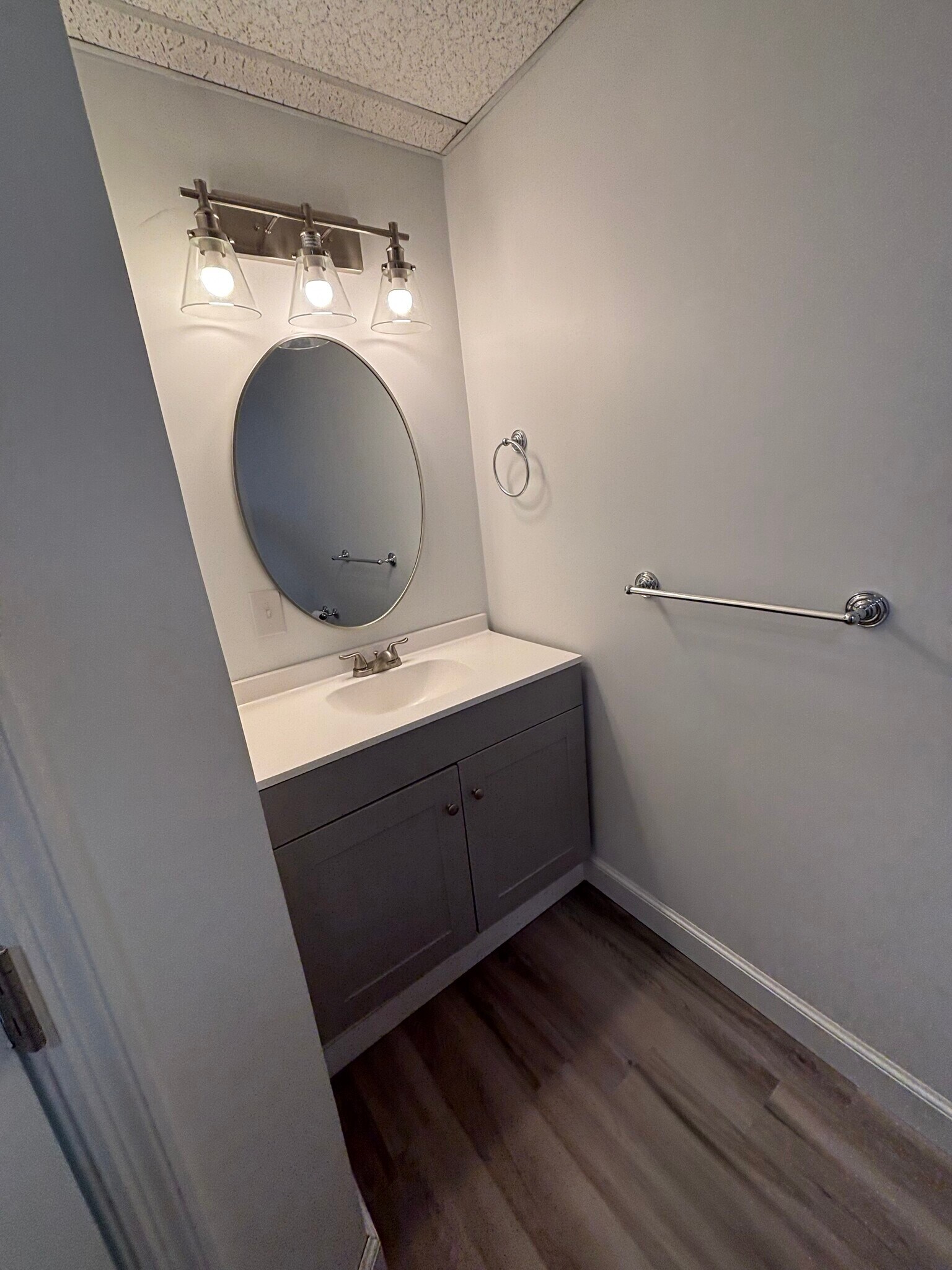 Vanity with storage - 38 N Main St