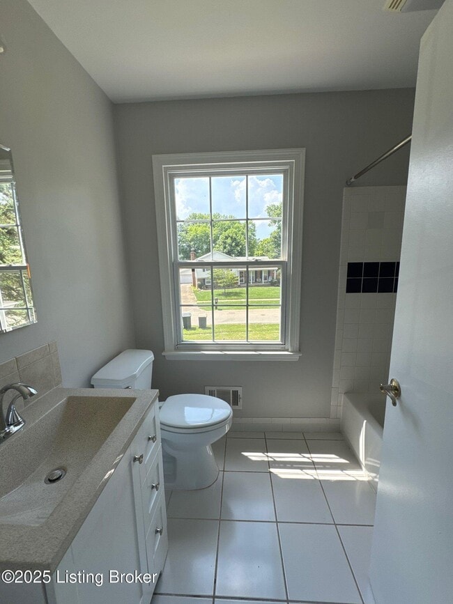 Building Photo - 2907 Melrose Dr