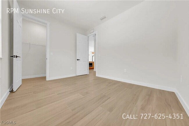 Building Photo - 2719 2nd St NW