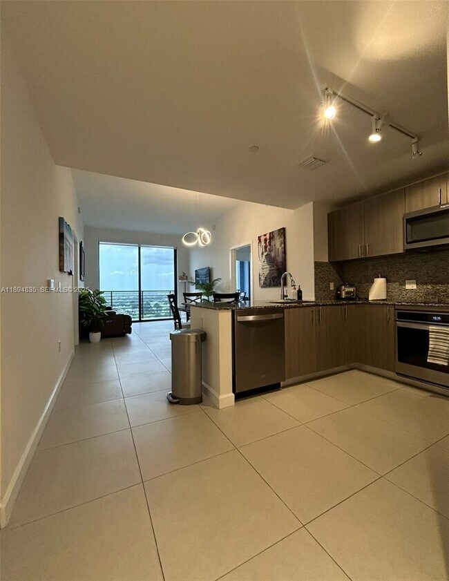 Building Photo - 5350 NW 84th Ave