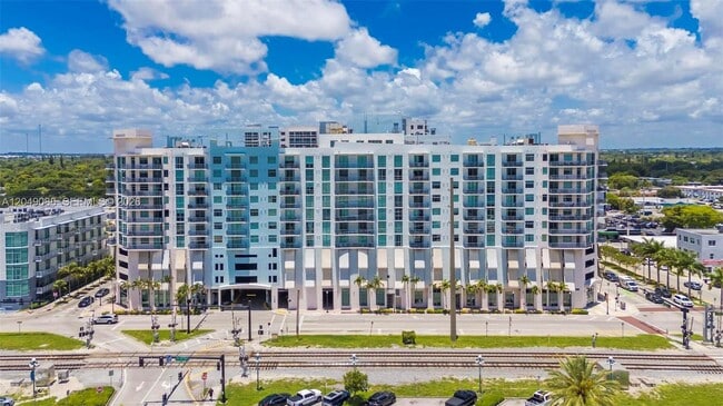 Building Photo - 140 S Dixie Hwy