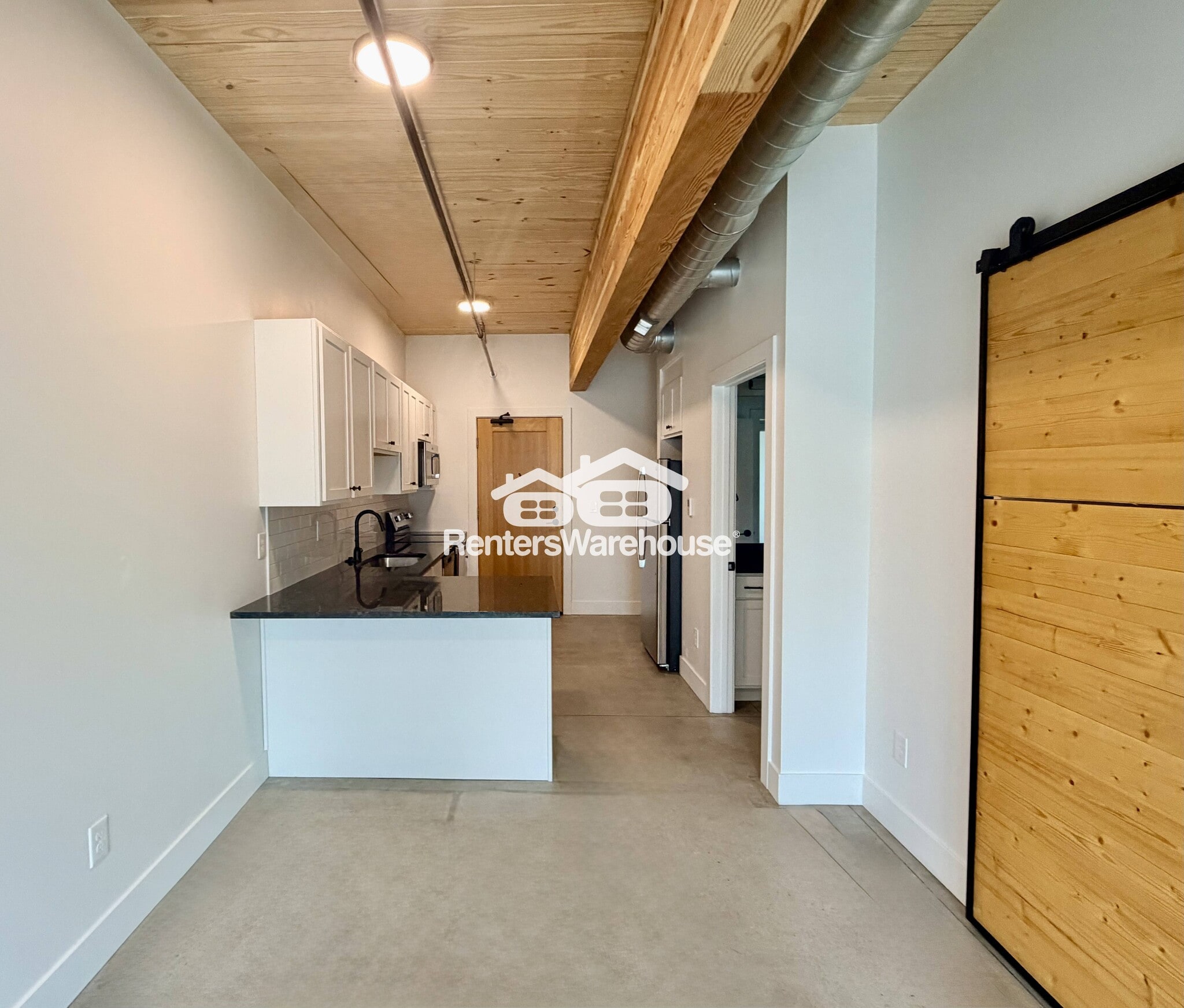 Building Photo - 2701 Ingersoll Ave