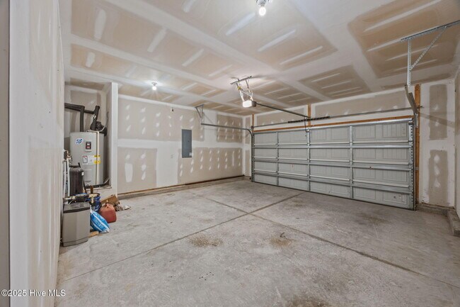 Building Photo - 204 Gabrielle St
