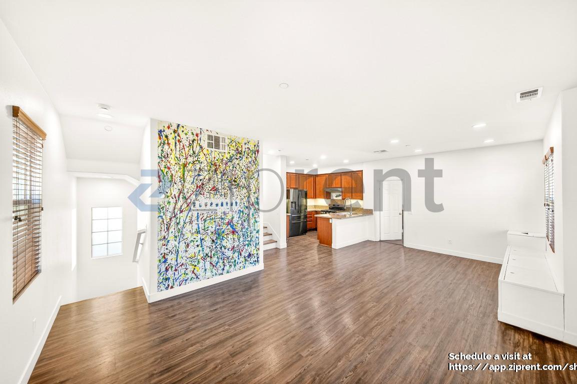 Building Photo - 10548 Wisteria Cir