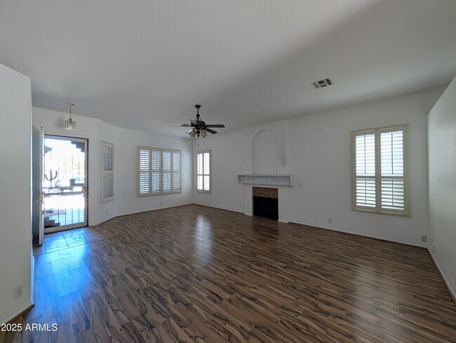 Building Photo - 5959 W Kimberly Way