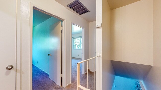 Building Photo - Rent Special! $100 off every month for duration of 1 year lease if moved in by February 1st! 2 St...