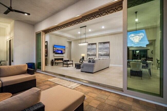 Building Photo - 54770 Cavalcade Ct