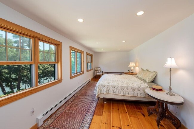 Building Photo - Gorgeous Harpswell Waterfront Property for...