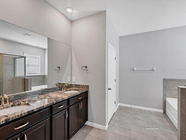 Building Photo - 17605 Cantarina Cove