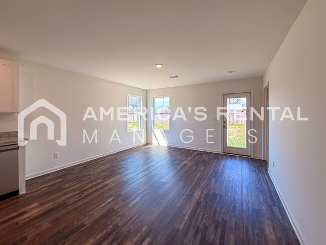 Building Photo - Sign a 13-month lease by 3/31/2026 to receive a $500 Gift Card! New Construction Home for Rent in...