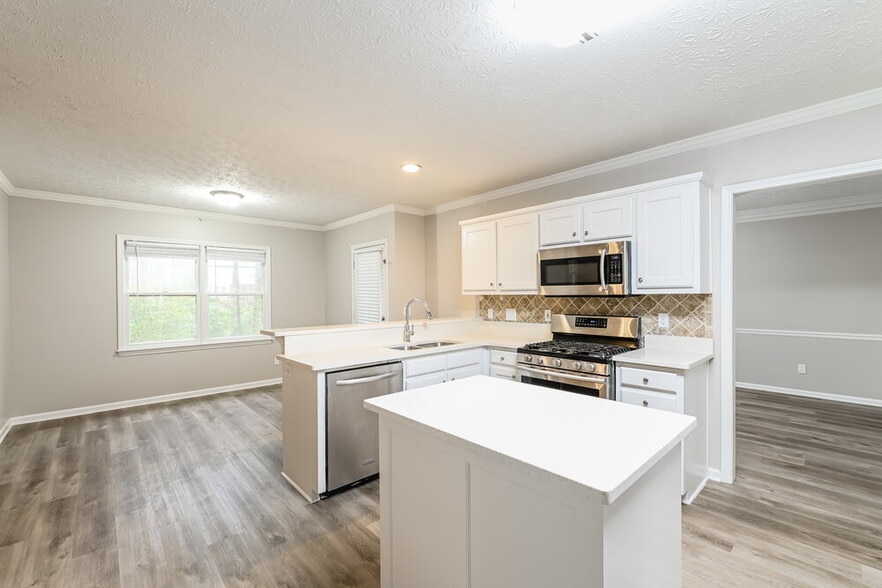 Building Photo - 1071 Cedar Bluff Trail SW