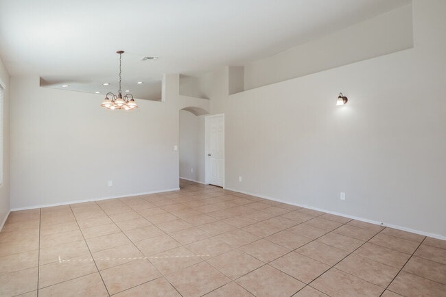 Building Photo - 5861 W Agave Bloom Ln