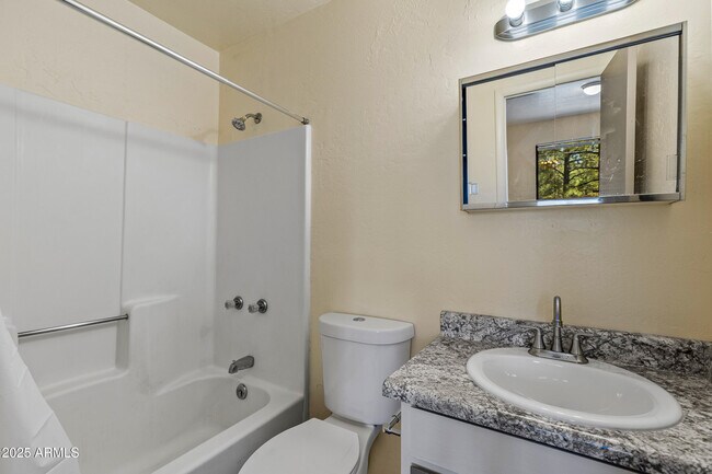 Building Photo - 108 E Paseo del Rio