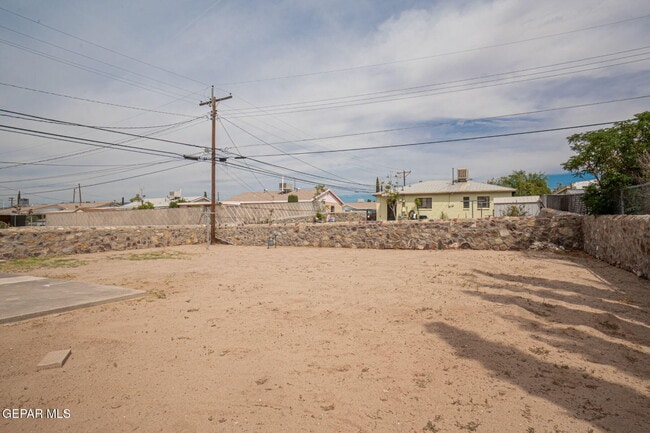 Building Photo - 7813 Rodeo Ave