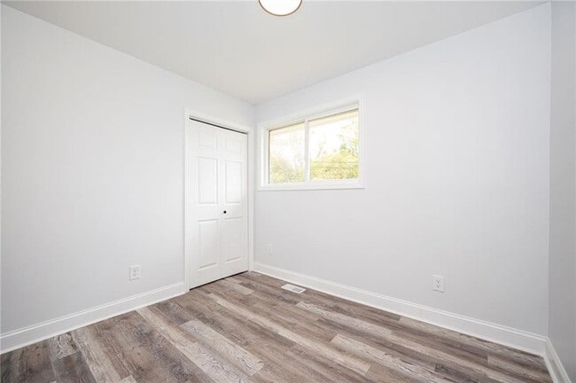 Building Photo - 3801 Hogan Rd SW