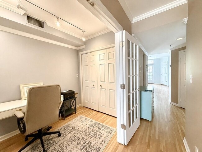 Building Photo - 809 Willow Ave