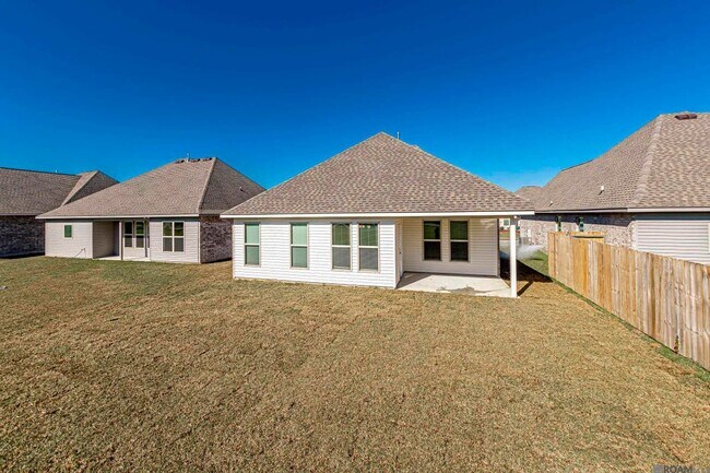 Building Photo - 41401 Cozy Wy