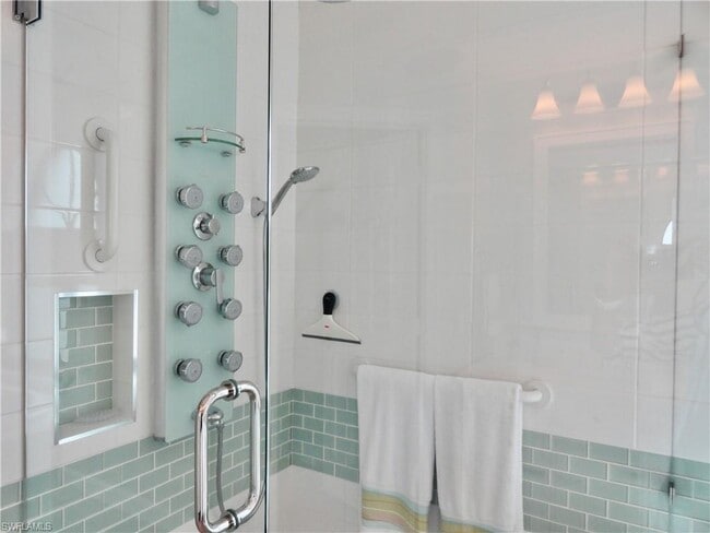 Building Photo - 6510 Valen Way