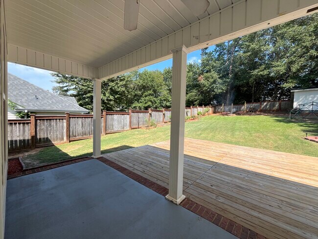 Building Photo - 107 Vanessa Dr