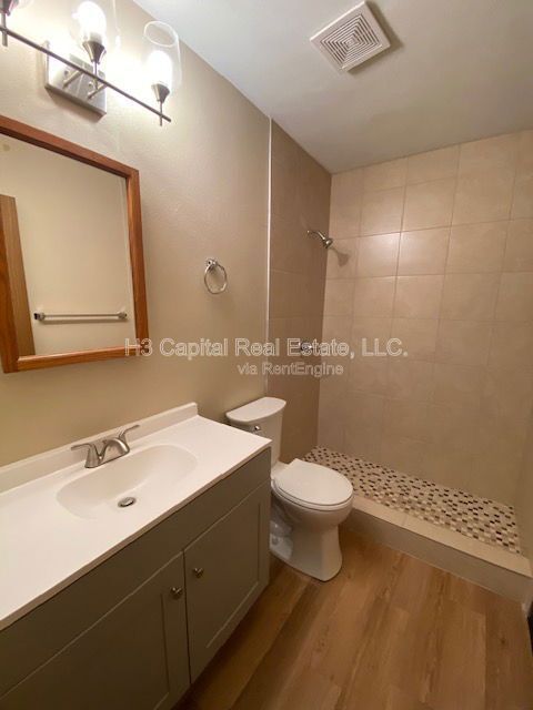 Building Photo - 309 Southgate Dr