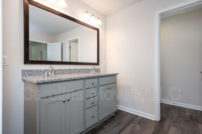 Building Photo - 124 Strongridge Trl