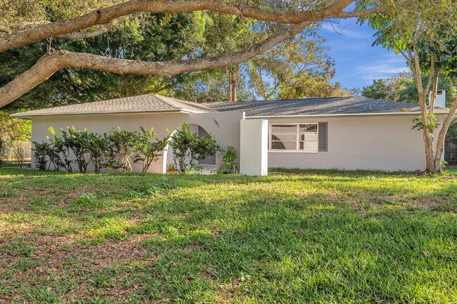 Primary Photo - Modern, Move-In-Ready 3/2 Home with Spacious Yard & Garage |