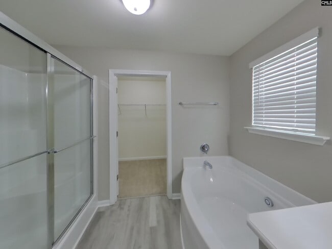 Building Photo - 308 Savannah Hills Dr