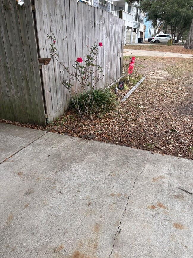 Building Photo - 4 Bedroom 3 Bath Home in Kill Devil Hills Available for Yearly Lease