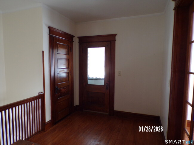 Building Photo - 17 Holbrook St