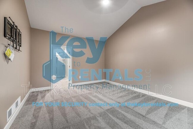 Building Photo - 1352 Creeks Edge Dr