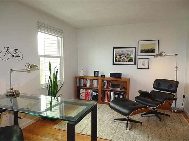 Master Bedroom (Picture shown it is being used as an office) - 563 Winesap Dr