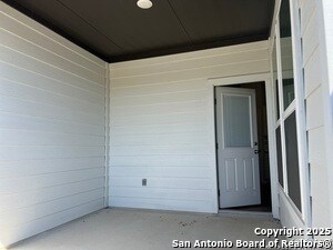 Building Photo - 121 Nespral Dr