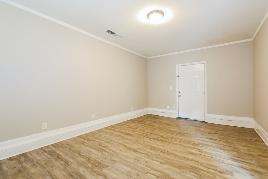 Building Photo - 8974 Sterling Ridge Ln