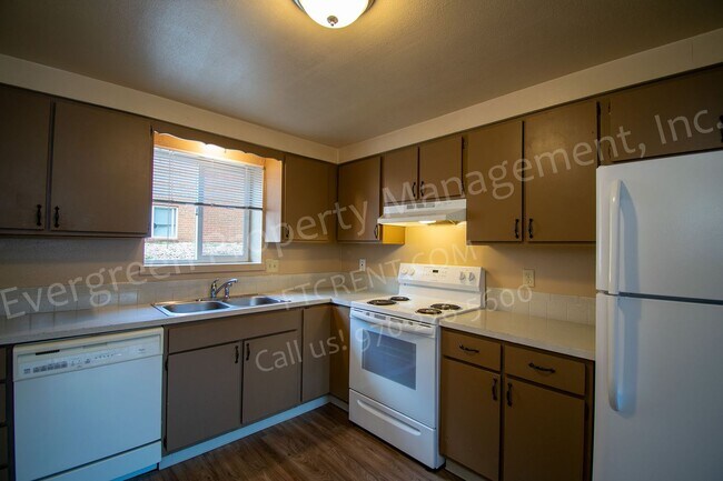 Building Photo - 2916-2924 Glendale Dr