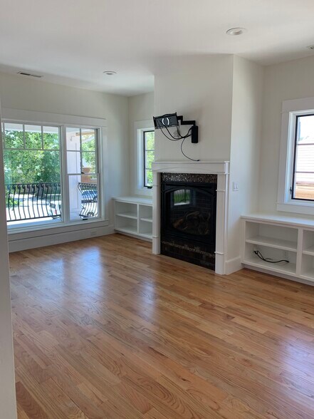 Building Photo - 1019 E 300 S