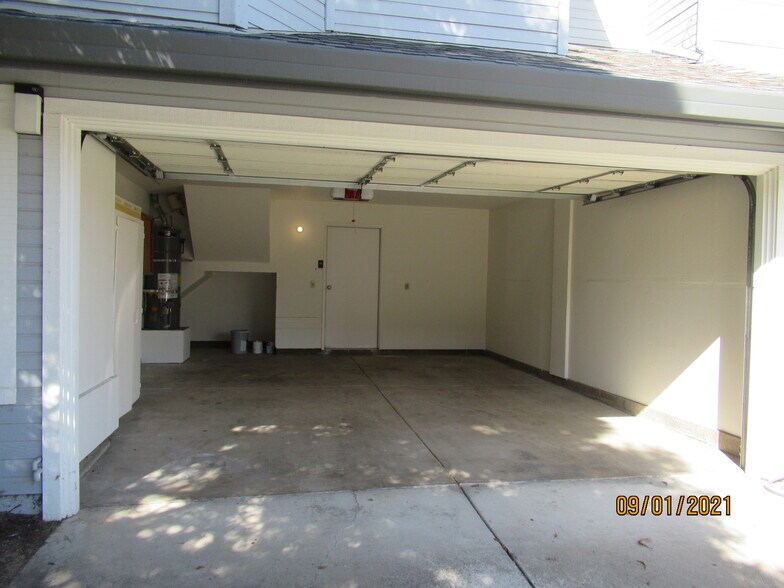 Building Photo - 614 Barbara Way