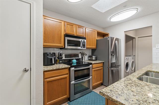 Building Photo - 1409 High Plains Dr