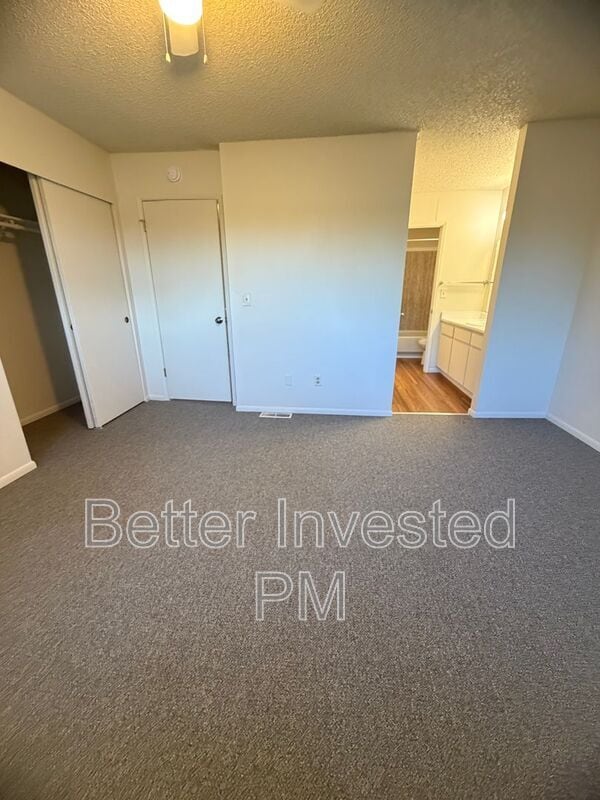 Building Photo - 966 Marlene St