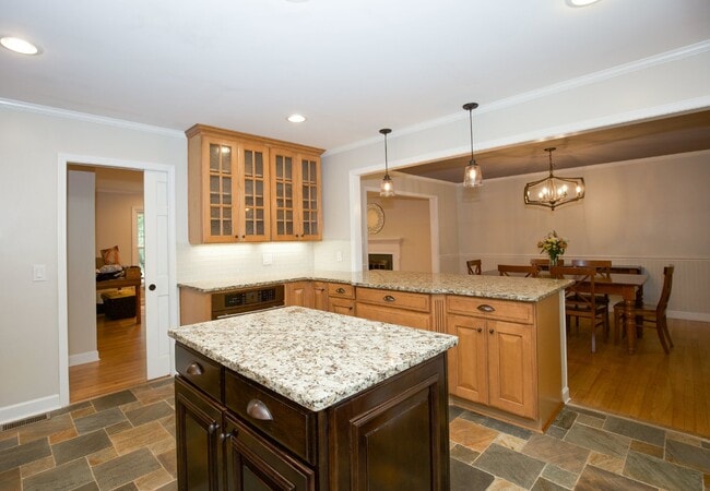Building Photo - Stunning home in Weymouth Woods Southern P...