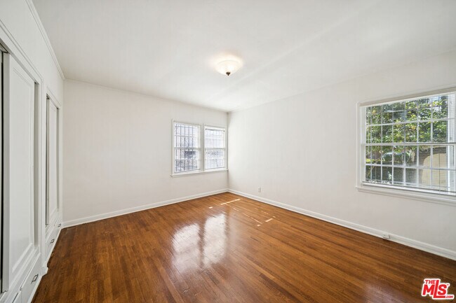 Building Photo - 7758 Rosewood Ave