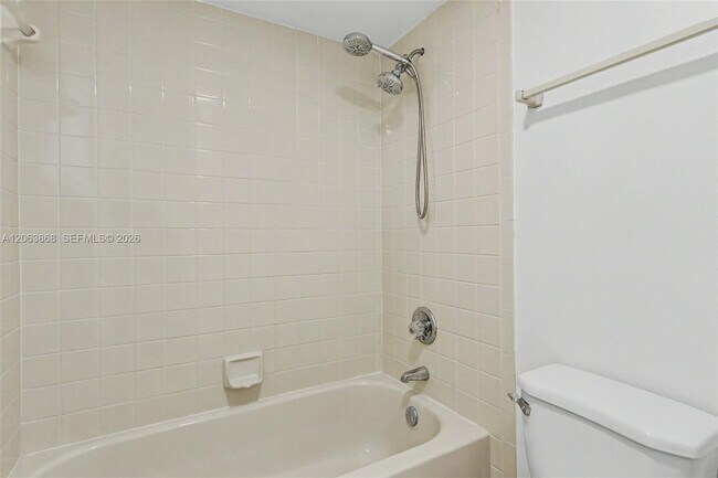 Building Photo - 1410 Sheridan St