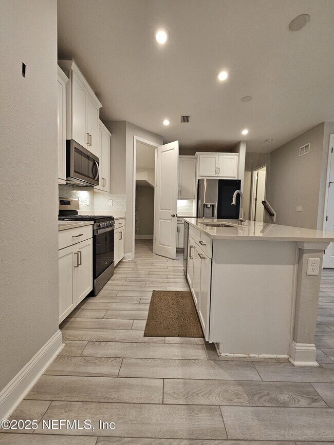 Building Photo - 3434 Marsh Reserve Blvd