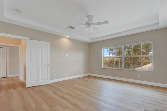 Building Photo - 3651 NE Pineapple Ave