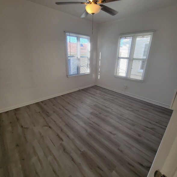 Building Photo - 1509 12th Ave