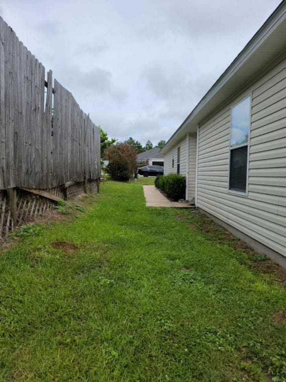 Building Photo - 127 Nivana Dr